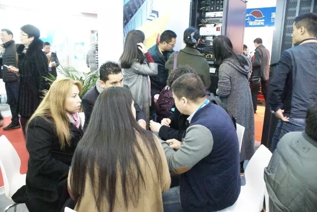 ���|�ݘI(y��)���ˆT�Ӵ�����͑�